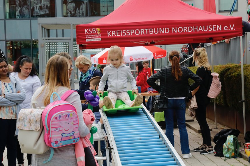 Knax Kinderfest auf dem Parkplatz der Kreissparkasse