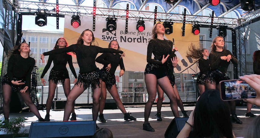 Gro&szlig;e Volksfeststimmung am 2. Tag auf dem Rolandsfest in Nordhausen