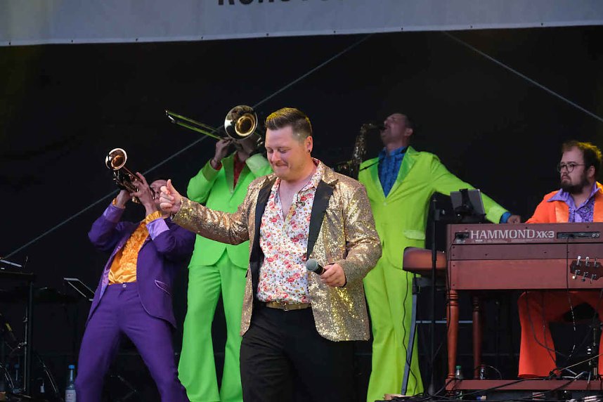 Gro&szlig;e Volksfeststimmung am 2. Tag auf dem Rolandsfest in Nordhausen