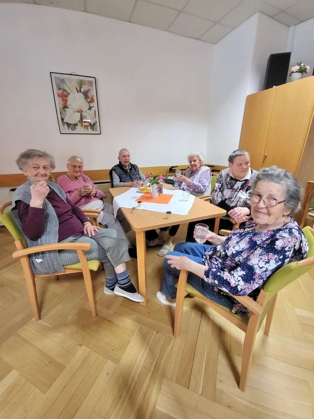 Alle Jahre wieder - die Rolandgruppe besuchte vor dem Fest auch den Ossietzky-Hof