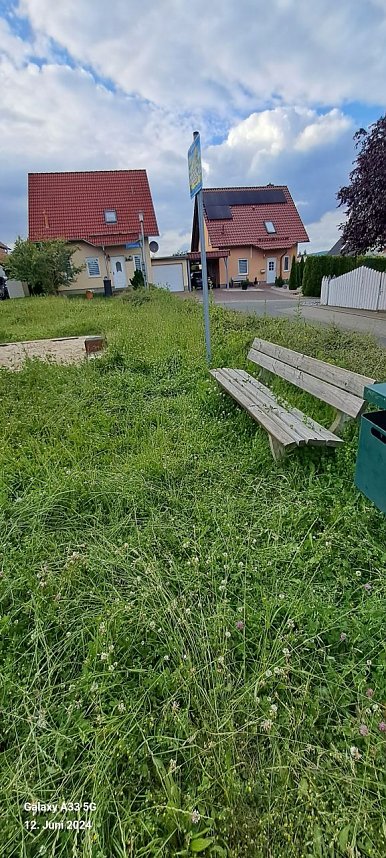 Verh&uuml;llter Spielplatz in Salza
