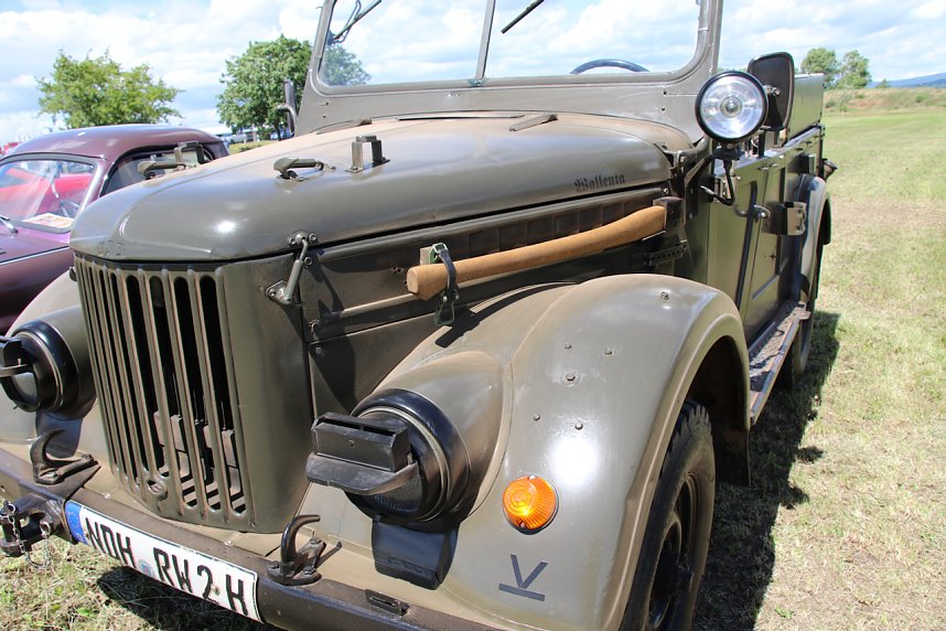 Oldtimertreff auf dem Scheunenhof