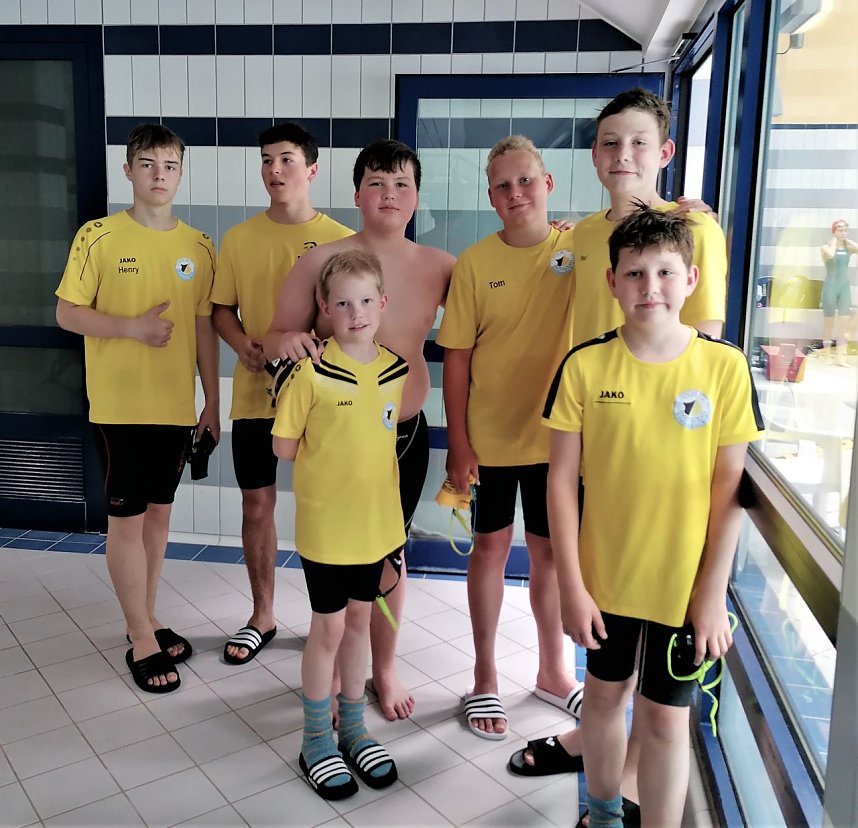 Th&uuml;ringer Meisterschaften der Schwimmer auf der Langbahn in der Erfurter Roland Matthes-Swimmhalle 