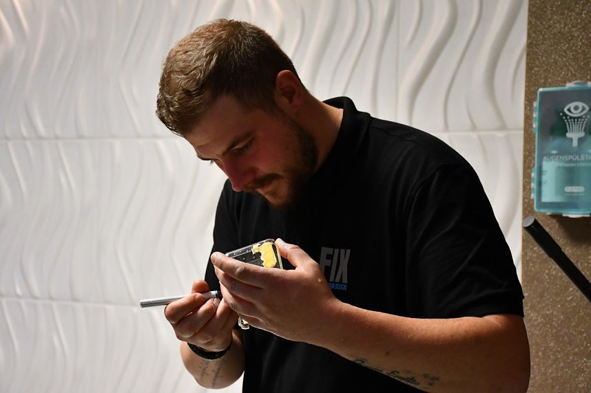 Neuer&ouml;ffnung gefeiert 