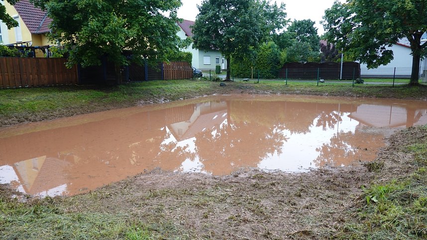 N&auml;chtlicher Starkregen hinterl&auml;sst Spuren in Salza