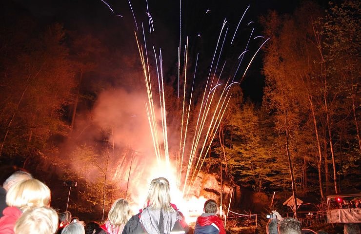 Walpurgis auf dem Grillplatz