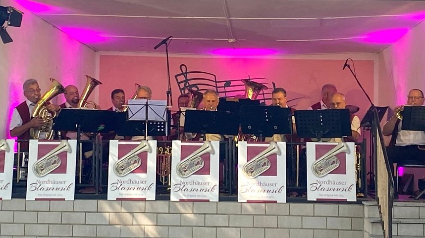 Gro&szlig;es Blasmusikfest in Urbach