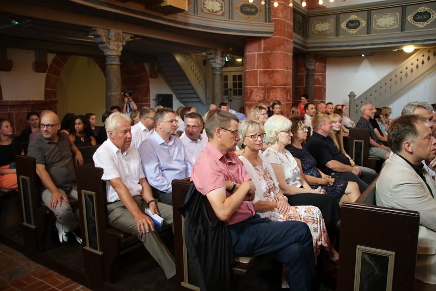 Festakt, Richtfest, Sommerparty - an der Oberstufe des Humboldt-Gymnasiums gab es heute volles Programm