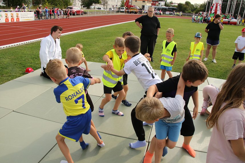 Schulanfangsaktionstag auf dem Hohekreuz-Sportplatz