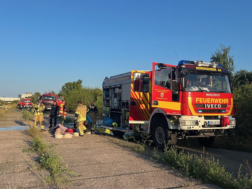 Feuerwehreinsatz am Bahngel&auml;nde
