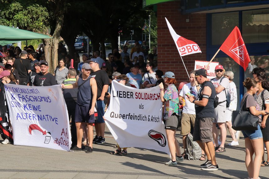 Kundgebund und Protest in Nordhausen - die AfD hatte zum "B&uuml;rgerfest" geladen