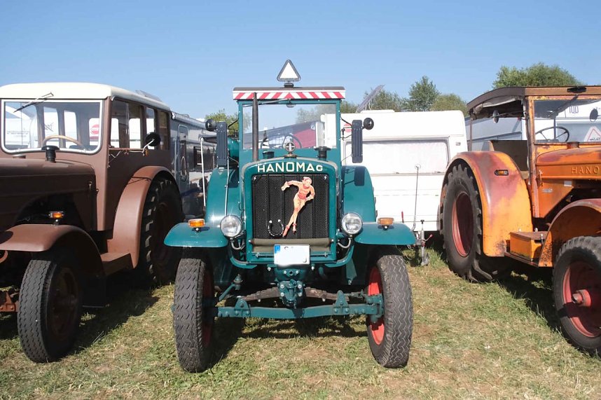 Motoren- und Maschinenschau zu Dreschfest in Sundhausen