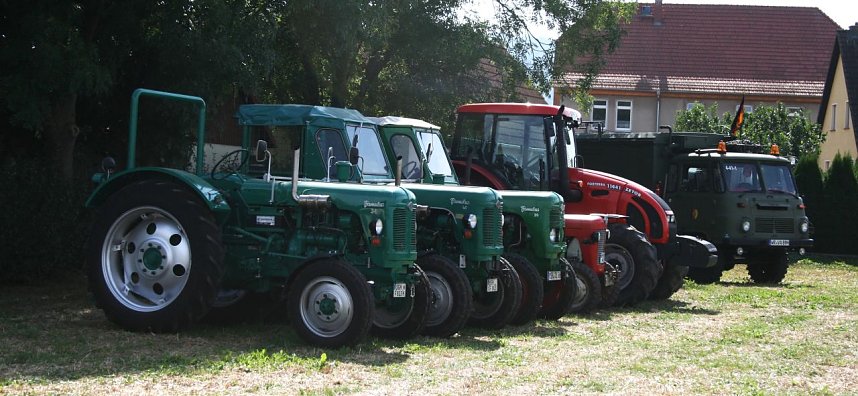 Froschfest und Treckerschau