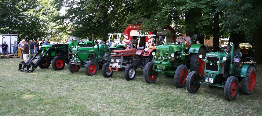 Froschfest und Treckerschau