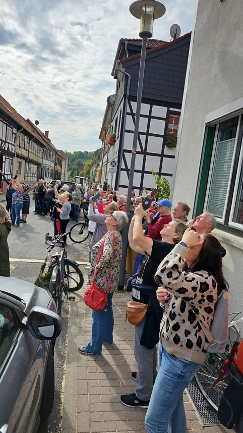 In Ellrich wurden heute die Spitzen auf die neuen Kircht&uuml;rme gesetzt und die Glocken in die H&ouml;he gebracht