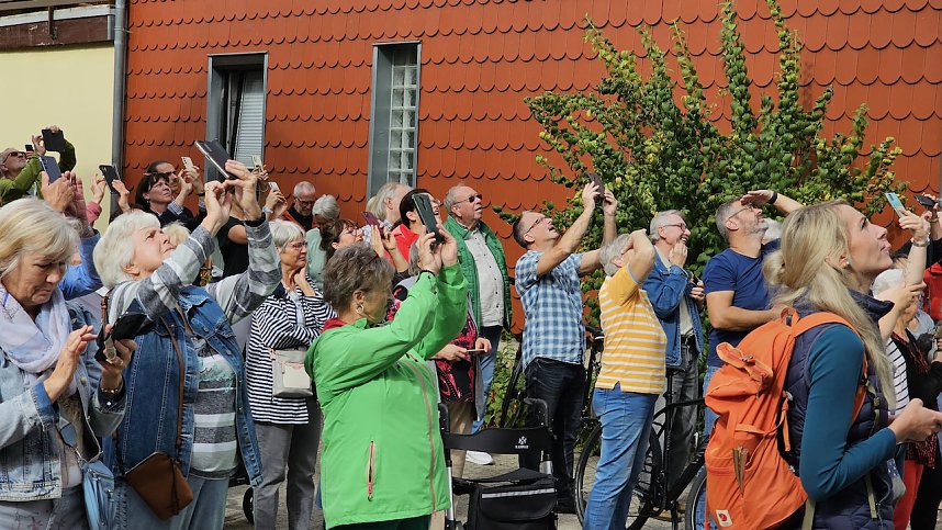 In Ellrich wurden heute die Spitzen auf die neuen Kircht&uuml;rme gesetzt und die Glocken in die H&ouml;he gebracht