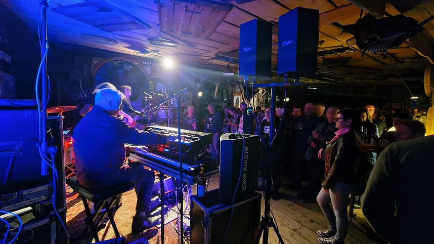 Engerling zu Gast in Steinbr&uuml;cken