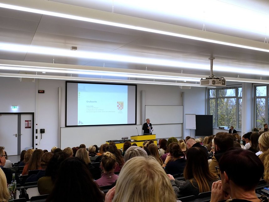 Impressionen von der Kinderschutzkonferenz 2024 an der Hochschule Nordhausen � ein Tag voller wertvoller Impulse, Austausch und Engagement f&uuml;r den Schutz von Kindern und Jugendlichen. 