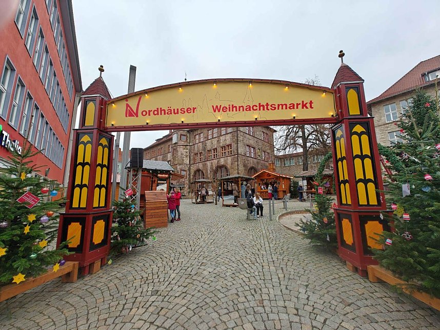 Peter Blei unterwegs auf dem Weihnachtsmarkt