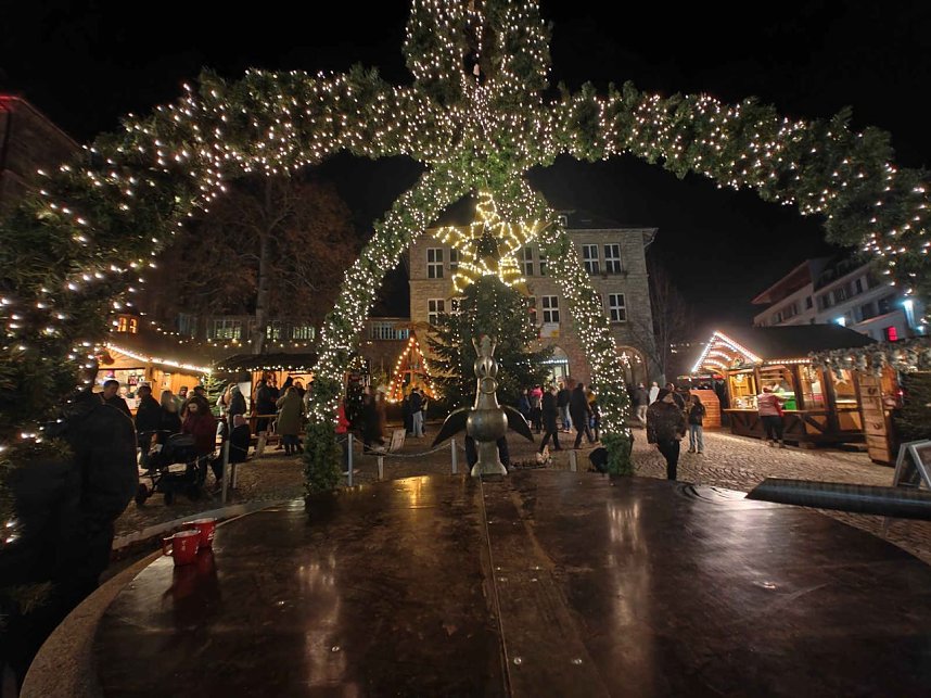 Peter Blei unterwegs auf dem Weihnachtsmarkt