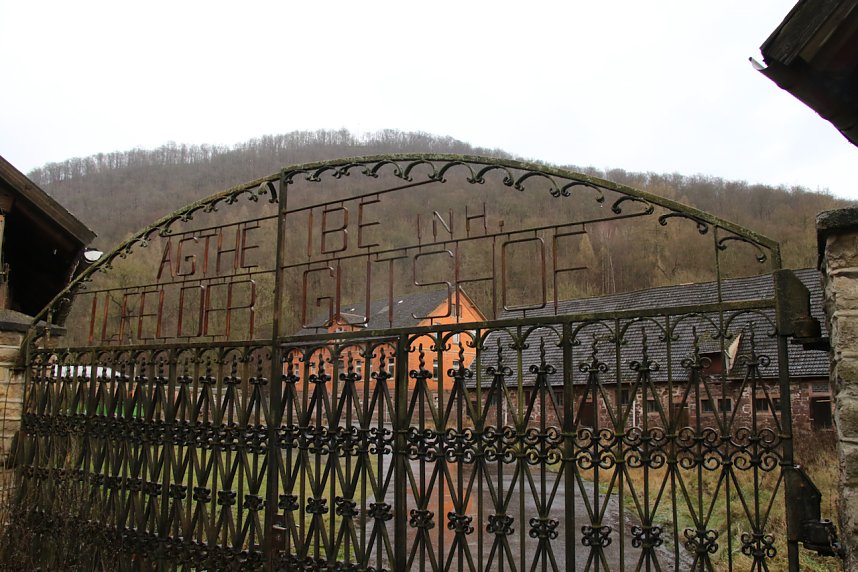 Spatenstich f&uuml;r den Neubau der Ilfelder Grundschule