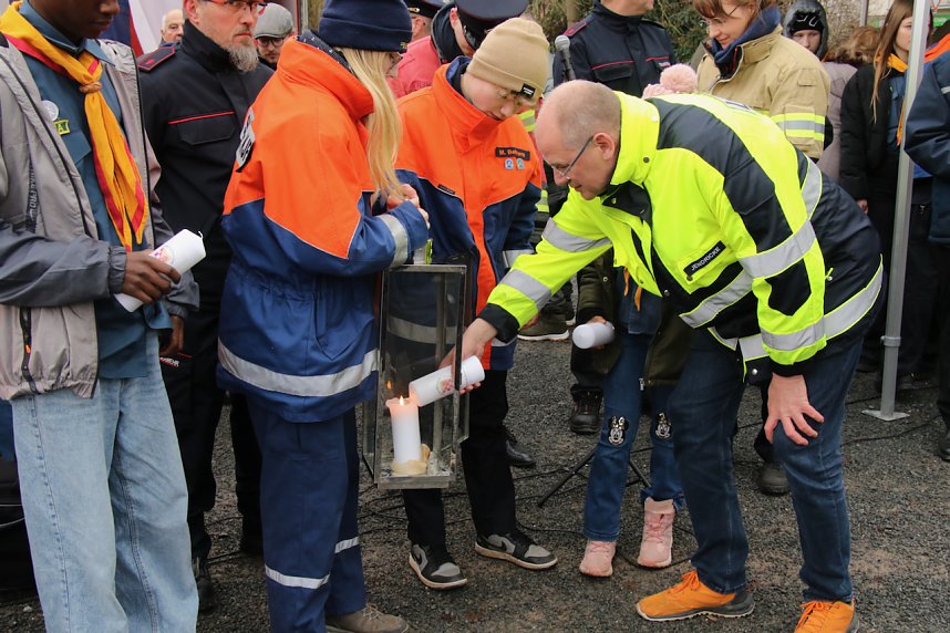 Friedenslichtaktion 2024 auf dem August-Bebel-Platz in Nordhausen