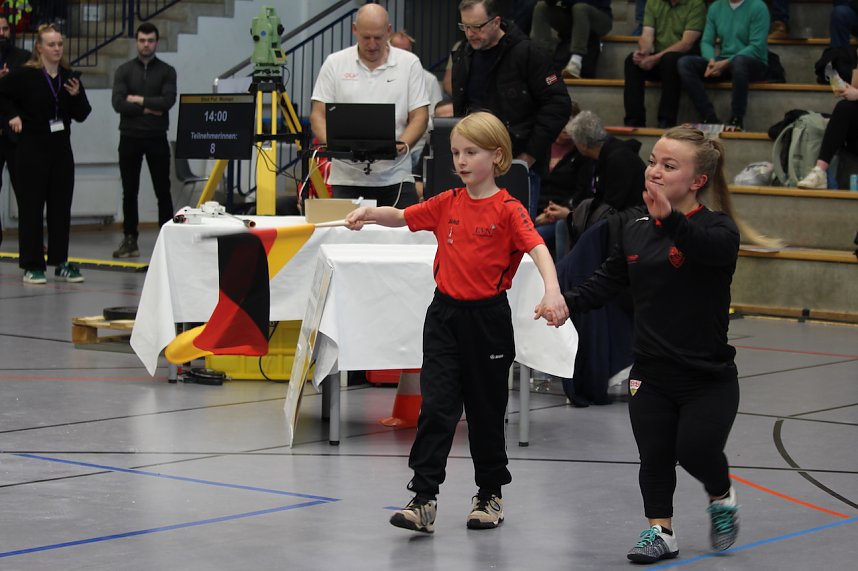 Sportlerinnen und Sportler begeisterten beim Indoor-Kugelsto&szlig;en, in der Wiedigsburghalle in Nordhausen, das Publikum