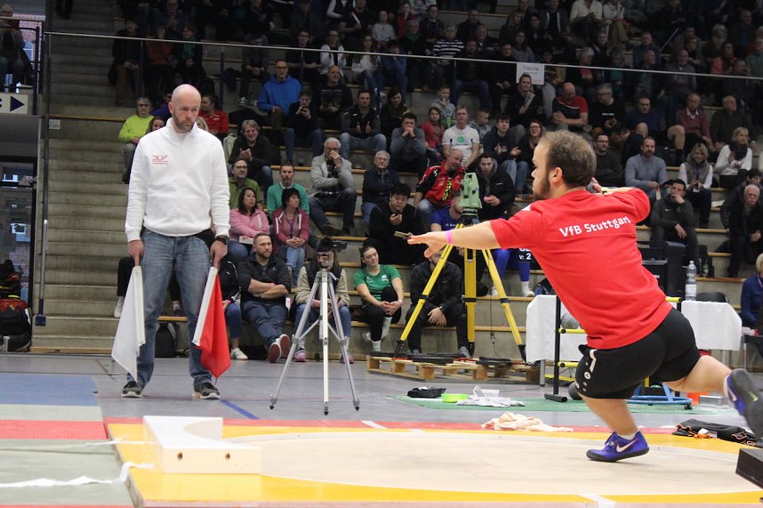 Indoor Kugelsto&szlig;en in der Wiedigsburghalle in Nordhausen