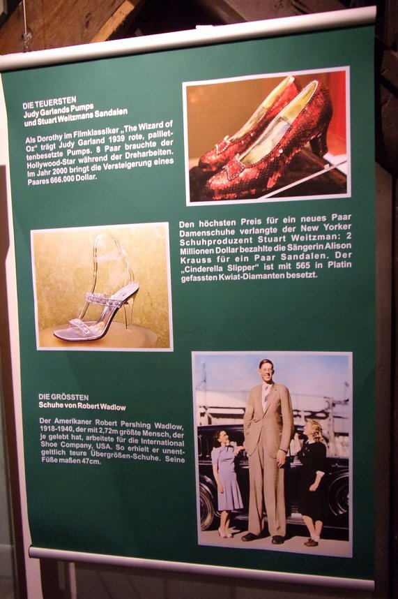 Gut gelaufen - im Tabakspeicher wurde gestern die neue Sonderausstellung zum Thema Schuhe er&ouml;ffnet