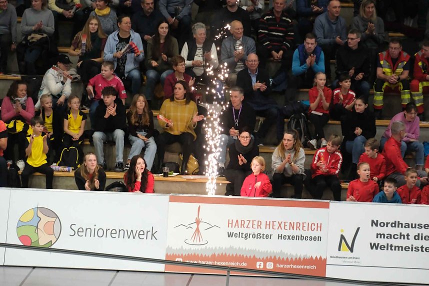 Kugelsto&szlig;-Indoor in der Wiedigsburg