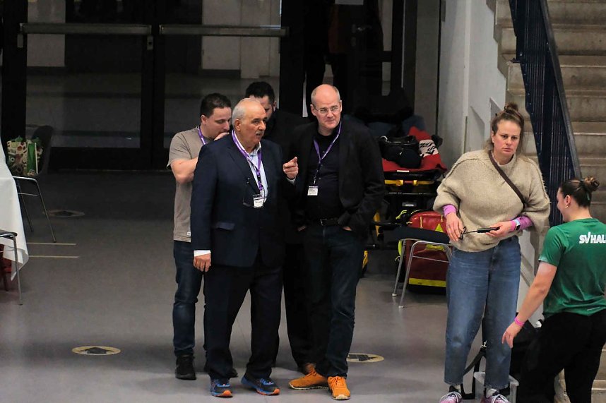 Kugelsto&szlig;-Indoor in der Wiedigsburg