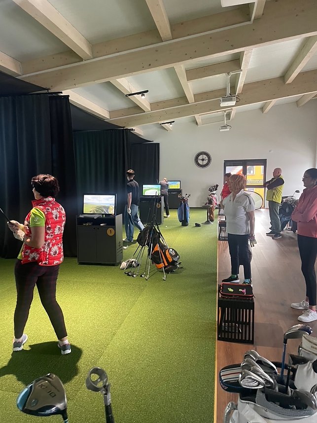 "Sonntagsgolfen" in Neustadt