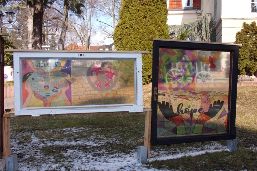 In der Galerie der Kreissparkasse stellen die K&uuml;nstler der pro vita Akademie ihre Werke aus