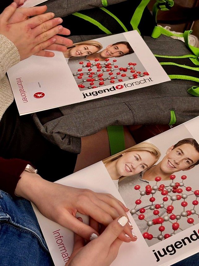 Junge Forscherinnen und Forscher pr&auml;sentieren ihre spannenden Projekte beim Regionalwettbewerb Jugend forscht Nordth&uuml;ringen an der Hochschule Nordhausen.