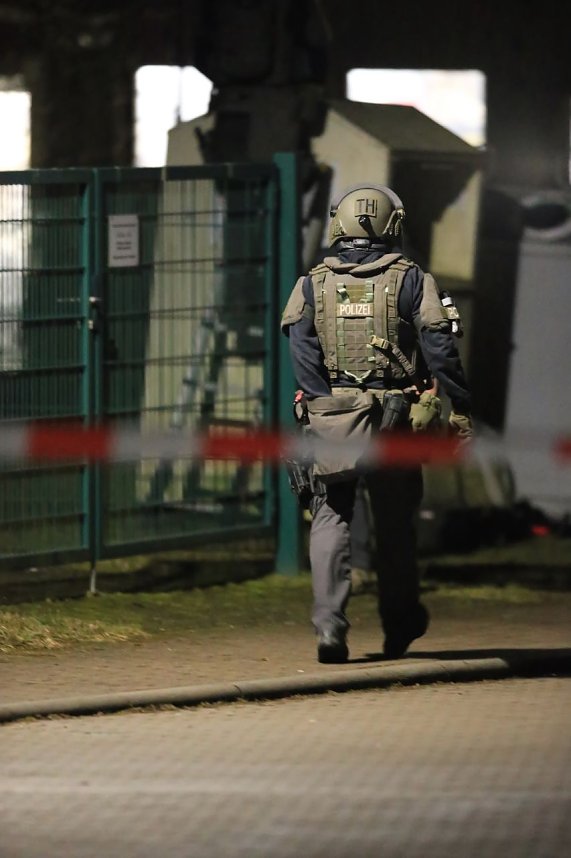 Gro&szlig;einsatz der Polizei in G&ouml;rsbach