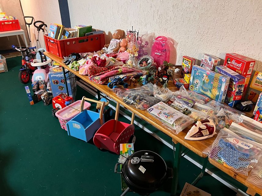 Die H&ouml;rninger Hummeln laden wieder zum Basar