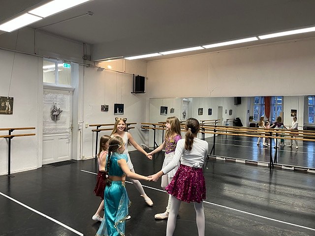 Fasching im Tanzstudio Radeva