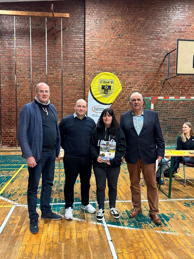 Auszeichnungen f&uuml;r verdienstvolle Mitglieder