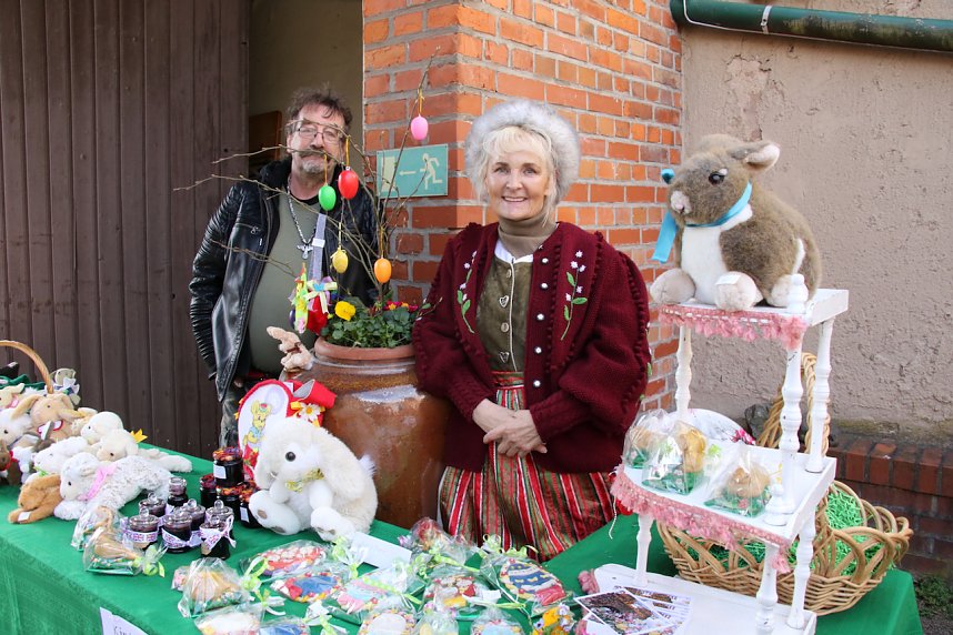 Ostermarkt in der Traditionsbrennerei