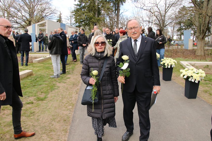 Er&ouml;ffnung des neu gestalteten Nordh&auml;user Ehrenfriedhofs 