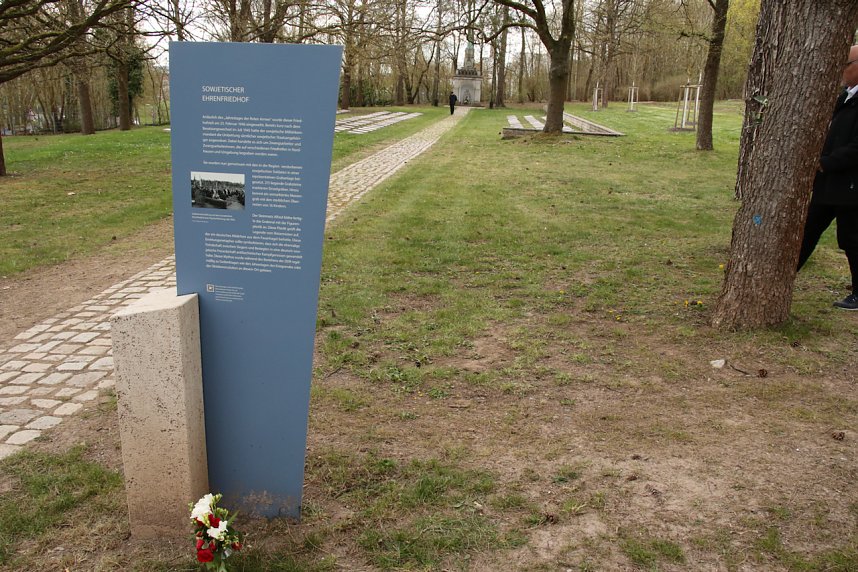 Er&ouml;ffnung des neu gestalteten Nordh&auml;user Ehrenfriedhofs 