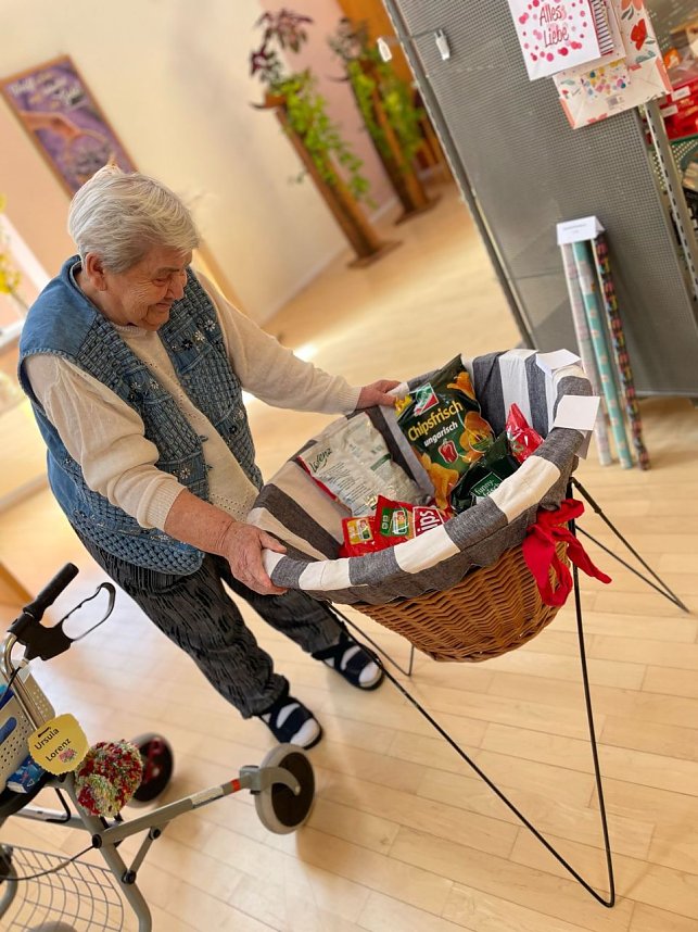 Einkaufsfreude in Mariechens Konsum im St. Marien Hospital Bleicherode
