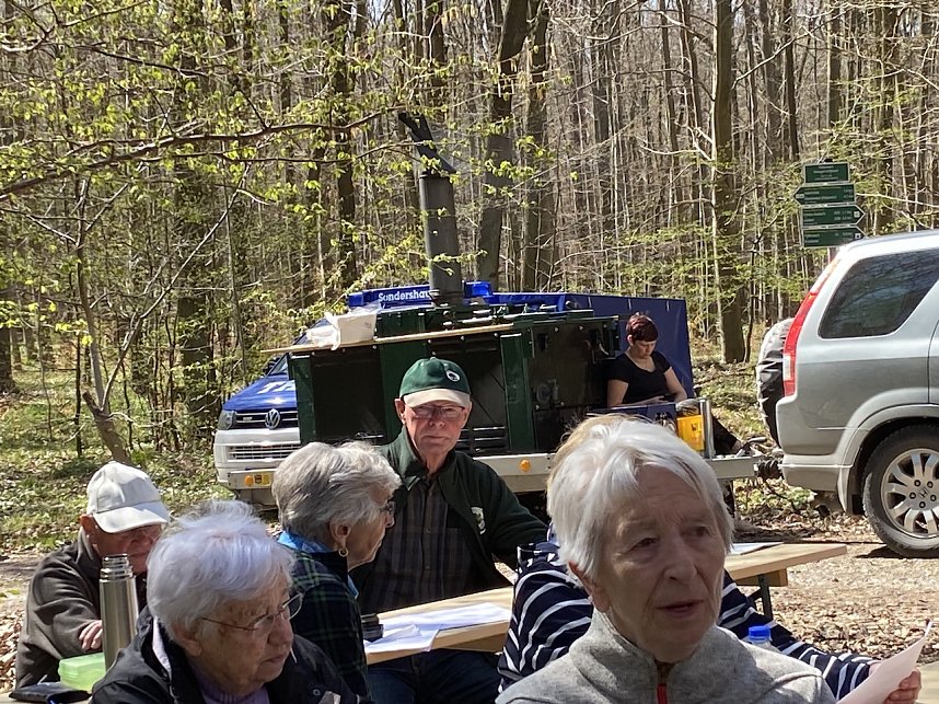 Wandergruppe im April