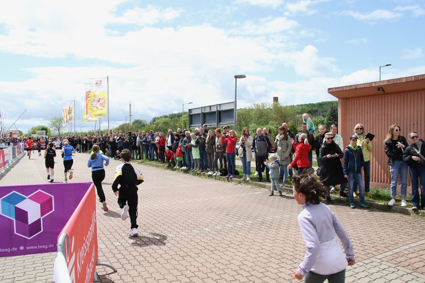 Auf der Zielgerade beim 11. Harztorlauf