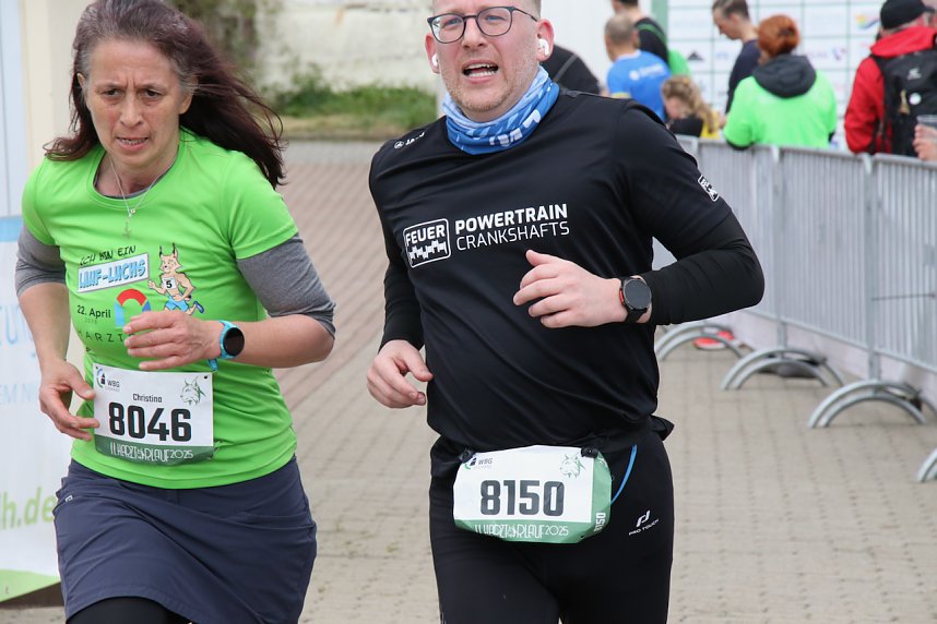 Auf der Zielgerade beim 11. Harztorlauf