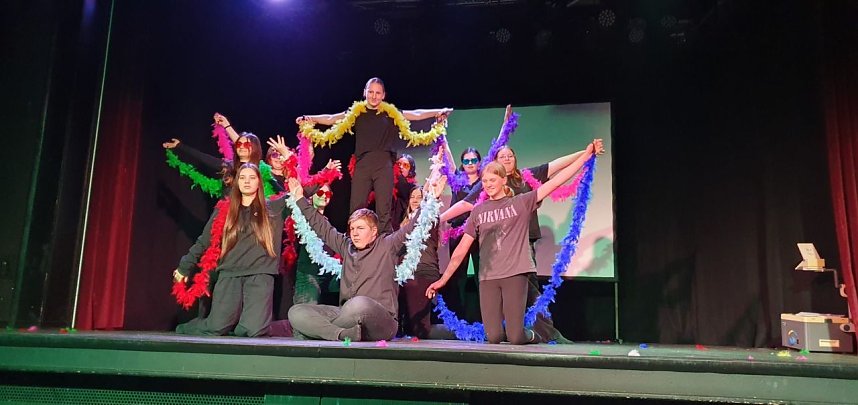 "Die Made" auf er B&uuml;hne