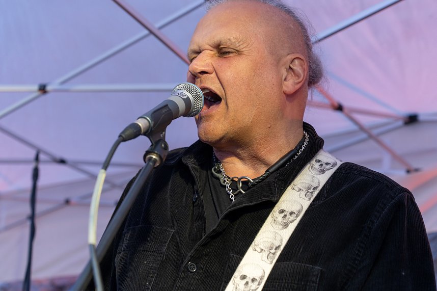 Die Kultband EMMA rockt den Innenhof der Tradi