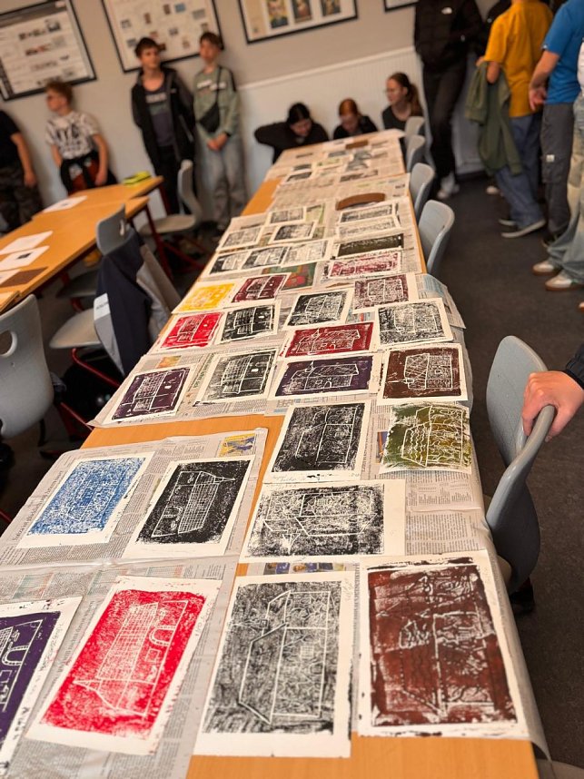 Den Alltag im Mittelalter n&auml;herte man sich auch k&uuml;nstlerisch