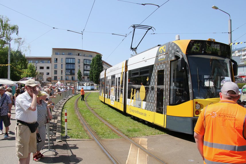 Schienencorso der Nordh&auml;user Stra&szlig;enbahn zum 55. Rolandsfest