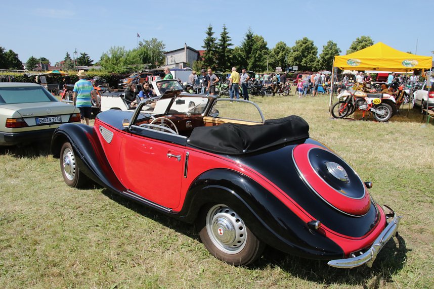 Oldtimertreff des MC Roland auf dem Scheunenhof
